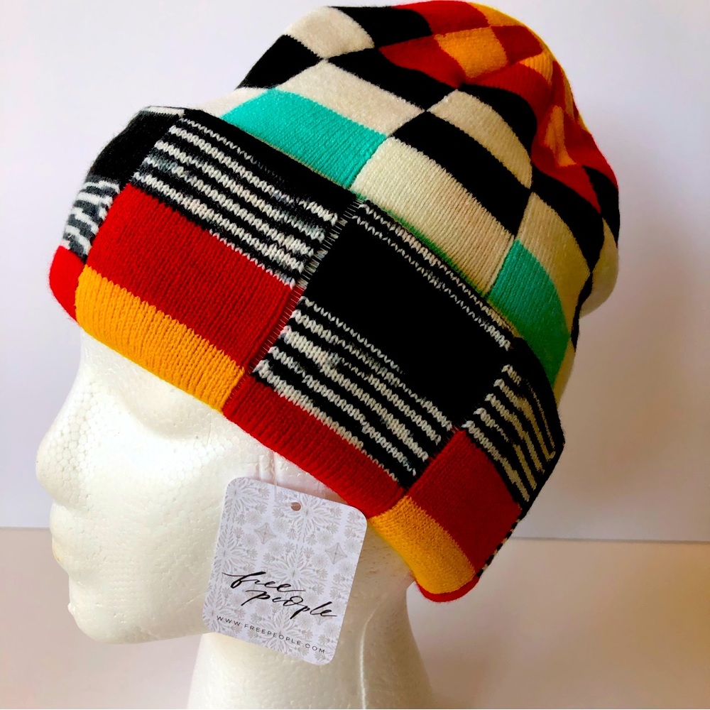 Free People Checkerboard Beanie -black NEW - Picture 3 of 9